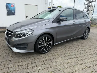 Gebraucht Mercedes B180 109 PS (80 kW) 2016 Grau Van / Kleinbus