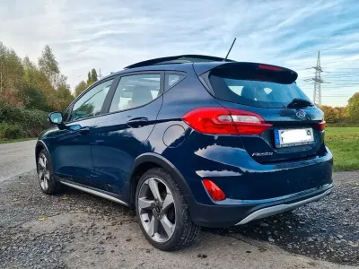 Gebraucht Ford Fiesta Active 86 PS (63 kW) 2018 Blau Kleinwagen
