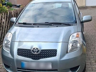 Gebraucht Toyota Yaris 87 PS (63 kW) 2008 Silber Kleinwagen