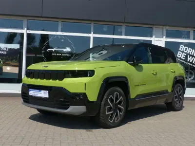 Neu Jeep Compass Summit 145 PS (106 kW) 2026 Hawaii green / dach schwarz SUV