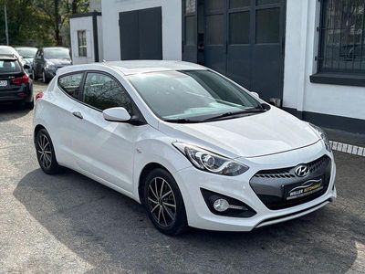 Gebraucht Hyundai i30 Classic 99 PS (72 kW) 2014 Weiß Coupé