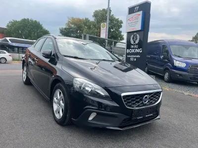 Gebraucht Volvo V40 114 PS (83 kW) 2013 Schwarz SUV
