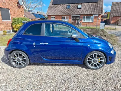 Gebraucht Abarth 595C Turismo 165 PS (121 kW) 2019 Blau Cabrio