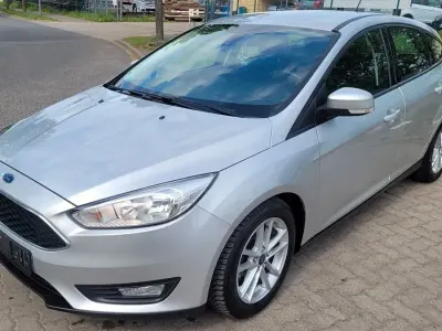 Używany Ford Focus Business Edition 125 KM (91 kW) 2017 Srebrny Sedan/Limuzyna