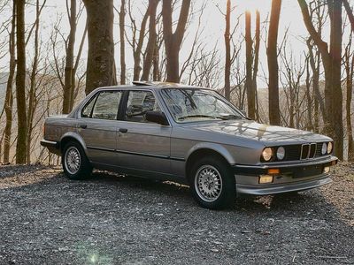 Second-hand BMW 325 129 CP (94 kW) 1987 Gri Berlinǎ