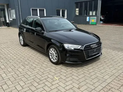 Gebraucht Audi A3 Sport 116 PS (85 kW) 2019 Schwarz Limousine