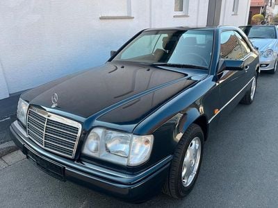 Gebraucht Mercedes E220 150 PS (110 kW) 1996 Blau Coupé