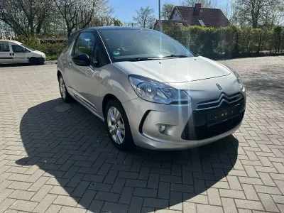 Gebraucht Citroën DS3 Chic 82 PS (60 kW) 2014 Lack aluminium schwarz Kleinwagen