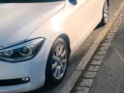 Gebraucht BMW 116 116 PS (85 kW) 2012 Weiß Kleinwagen