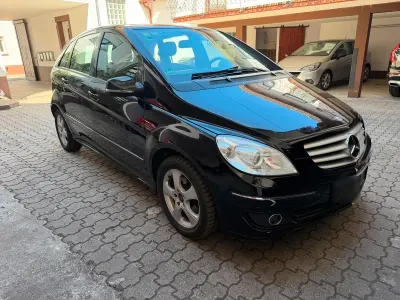 Gebraucht Mercedes B200 136 PS (100 kW) 2008 Schwarz Van / Kleinbus
