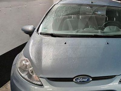 Silber Gebraucht 2009 Ford Fiesta Trend Limousine | 4.950 € (Fairer Preis)