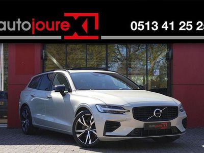 Usata Volvo V60 Core 349 CV (256 kW) 2022 Grigio Station wagon