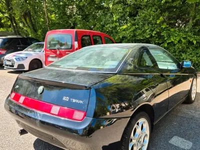 Second-hand Alfa Romeo GTV 150 CP (110 kW) 1999 Negru Coupe