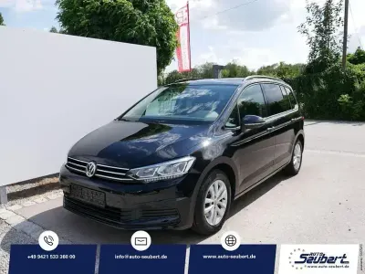 Gebraucht VW Touran Comfortline 150 PS (110 kW) 2019 Deepblack perleffekt Van / Kleinbus