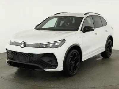 Neu VW Tiguan R-line 272 PS (200 kW) 2025 Oryxweiß perlmutteffekt SUV