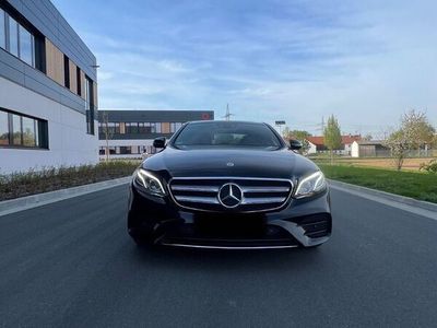 gebraucht Mercedes E220 d 4MATIC AMG Line Autom. AMG Line