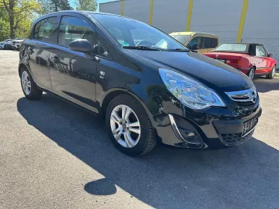 Gebraucht Opel Corsa 101 PS (74 kW) 2012 Schwarz Kleinwagen