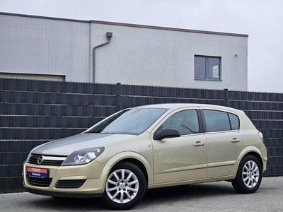 Gebraucht Opel Astra Elegance 125 PS (91 kW) 2004 Gold Limousine