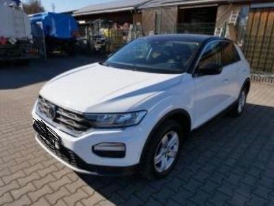 Second-hand VW T-Roc Style 150 CP (110 kW) 2019 Alb SUV