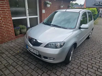 Gebraucht Mazda 2 80 PS (58 kW) 2005 Silber Kleinwagen