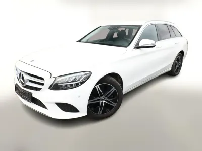 Używany Mercedes C200 Avantgarde 160 KM (117 kW) 2021 Biały