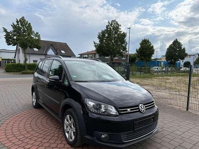 VW Touran Cross
