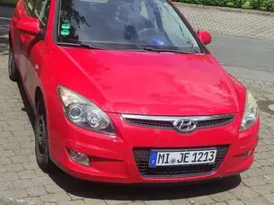 Gebraucht Hyundai i30 Edition+ 126 PS (92 kW) 2009 Rot Kombi