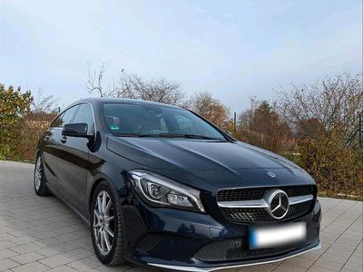 Gebraucht Mercedes CLA220 170 PS (125 kW) 2018 Blau Limousine