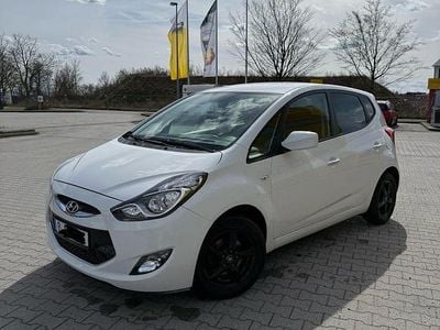 Gebraucht Hyundai ix20 125 PS (91 kW) 2014 Weiß Kleinwagen