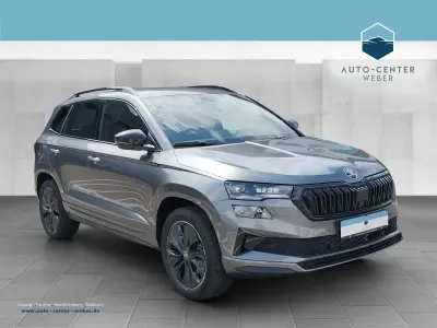 Neu Skoda Karoq SportLine 190 PS (139 kW) 2026 Grau SUV