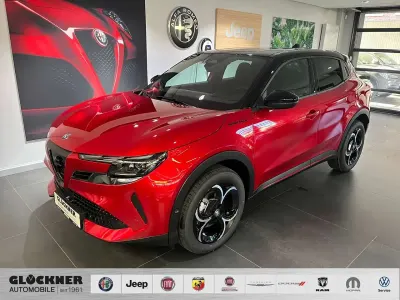 Neu Alfa Romeo Junior Edizione Speciale 145 PS (106 kW) 2026 Rosso brera SUV