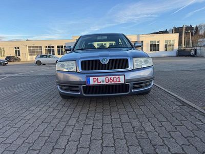 Używany Skoda Superb Classic 150 KM (110 kW) 2005 Niebieski Sedan/Limuzyna