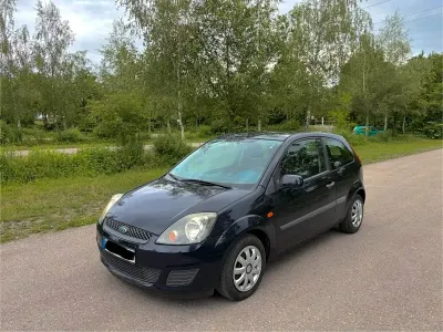 Gebraucht Ford Fiesta 60 PS (44 kW) 2007 Blau Kleinwagen