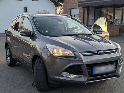 Gebraucht Ford Kuga Titanium 136 PS (100 kW) 2014 Braun SUV