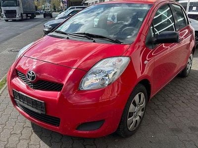 Usata Toyota Yaris 69 CV (50 kW) 2009 Rosso Utilitaria
