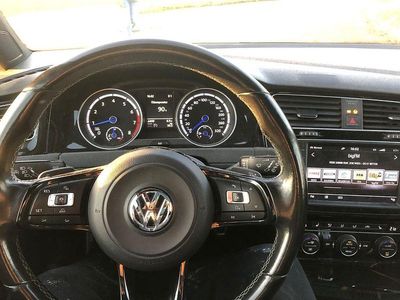 Schwarz Gebraucht 2015 VW Golf VII R Kombi | 16.500 € (Fairer Preis)