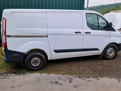 Używany Ford Transit Custom 2015 Biały Sedan/Limuzyna