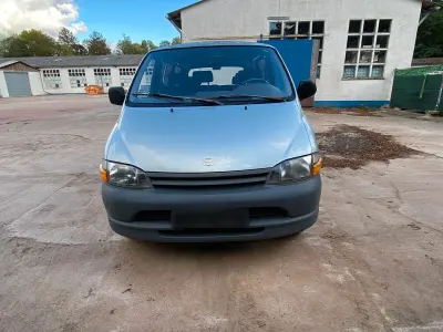 Gebraucht Toyota HiAce 115 PS (84 kW) 1996 Grün Van / Kleinbus