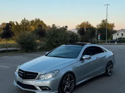 Gebraucht Mercedes E350 AMG 292 PS (214 kW) 2010 Silber Coupé