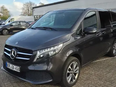 Gebraucht Mercedes V300 Avantgarde 237 PS (174 kW) 2022 Grau Van / Kleinbus