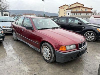 Second-hand BMW 316 102 CP (75 kW) 1994 Roșu Berlinǎ