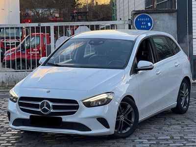 Weiß Gebraucht 2019 Mercedes B200 Sportline Van / Kleinbus | 7.300 €