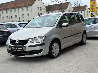 Gebraucht VW Touran Trendline 140 PS (102 kW) 2010 Gold Van / Kleinbus