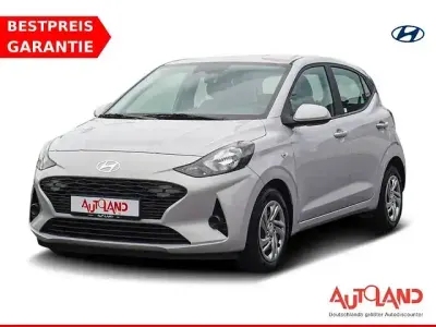Gebraucht Hyundai i10 Trend 63 PS (46 kW) 2024 Grau Kleinwagen