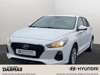 Weiß Gebraucht 2018 Hyundai i30 Pure Limousine | 9.990 € (Fairer Preis)