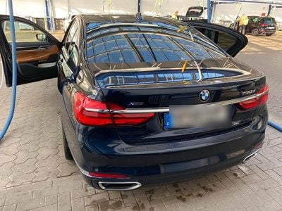 BMW 730