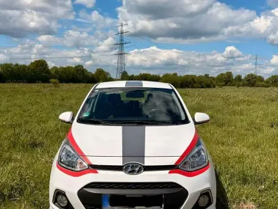 Gebraucht Hyundai i10 Sport 87 PS (63 kW) 2015 Weiß Kleinwagen