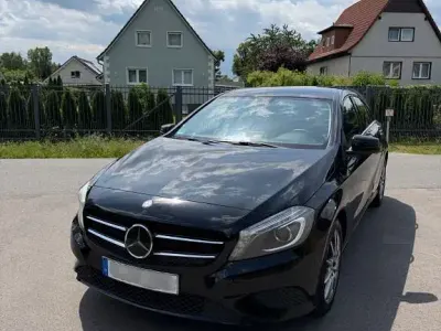Gebraucht Mercedes A160 90 PS (66 kW) 2015 Schwarz Kleinwagen