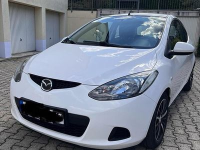 Begagnad Mazda 2 75 HK (55 kW) 2010 Vit Halvkombi