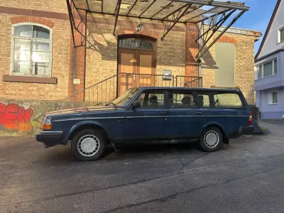 Gebraucht Volvo 240 79 PS (58 kW) 1990 Blau Kombi